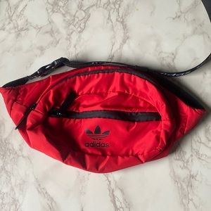 Adidas Fanny pack *lower than other poshers listings*